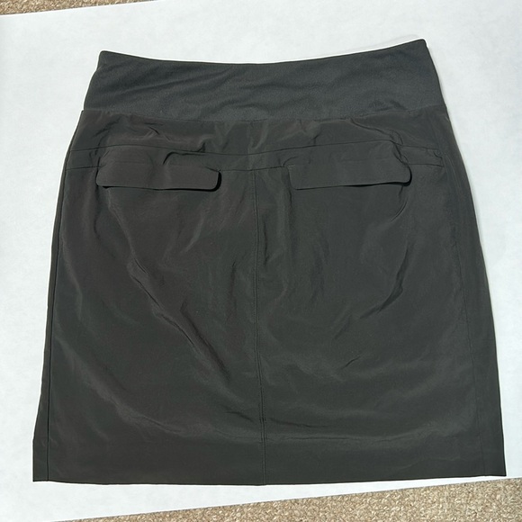 SALUTATION STASH MID RISE 16 inch SKORT olive green - Picture 3 of 5